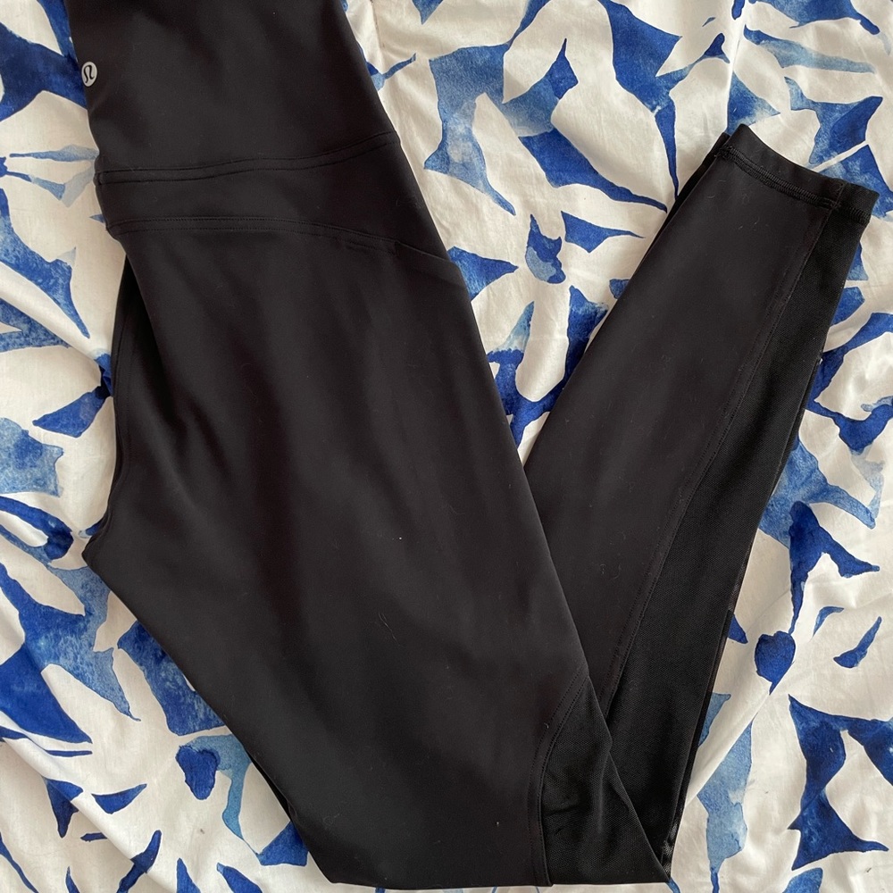 Lululemon 28” Mastered Motion High Rise leggings